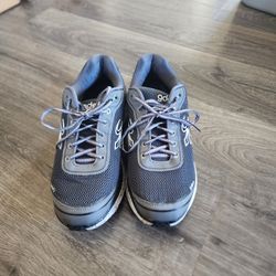 Men's Walking Shoes 