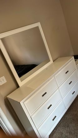 Bedroom Set Blowout – Bed, Mattress & Dresser w/ Mirror for ONLY $280! ✨ 