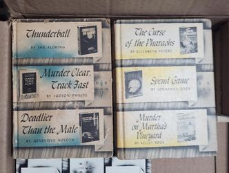 21+ Box Set of Classic Mystery & Detective Fiction Books