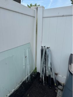 Glass table for free just come pick it up