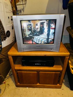 Sony Trinitron KV-13FS100 13 inch Flat Tube CRT Retro Gaming TV W/  Sony VCR SLV-688HF
