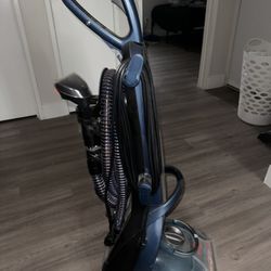 Bissell Carpet Shampooer 