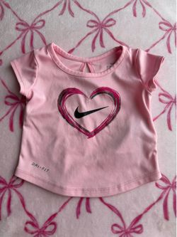 nike heart top