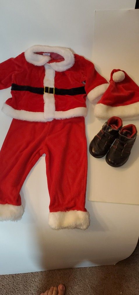 Kids Christmas Santa Clause Costume Plus Shoes. Size 12-18 Months