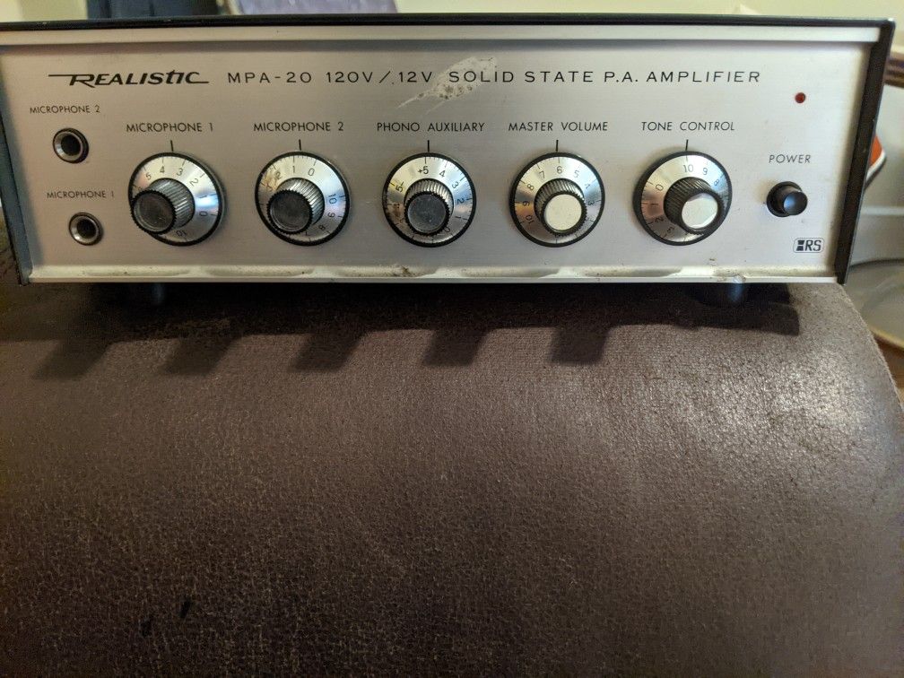 REALIStic MPA-20 120V/12V SOLID STATE P.A. AMPLIFIER
