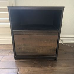 Wood Night Stand/End Table 