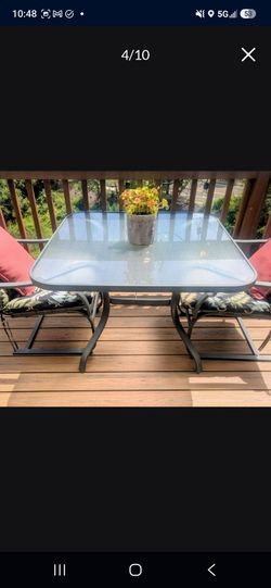 Outdoor table and 4 chairs