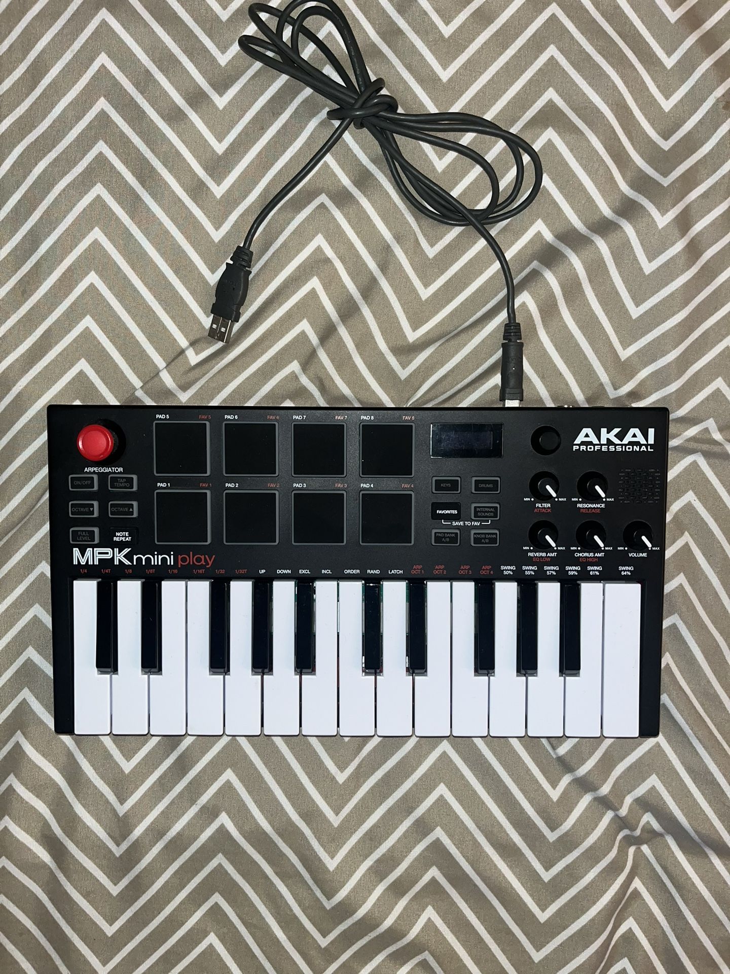 Akai MPK Mini Play MIDI Keyboard