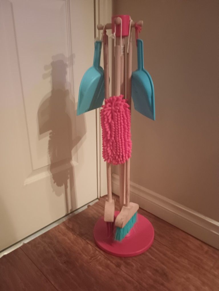 Melissa and Doug Cleaning Set