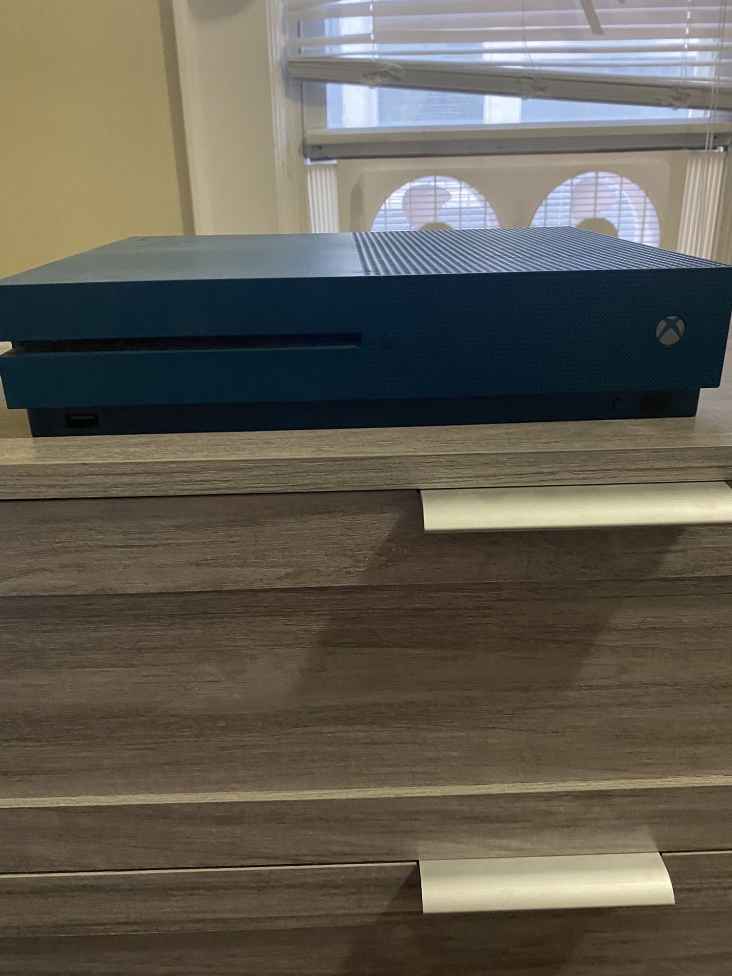 Xbox One S