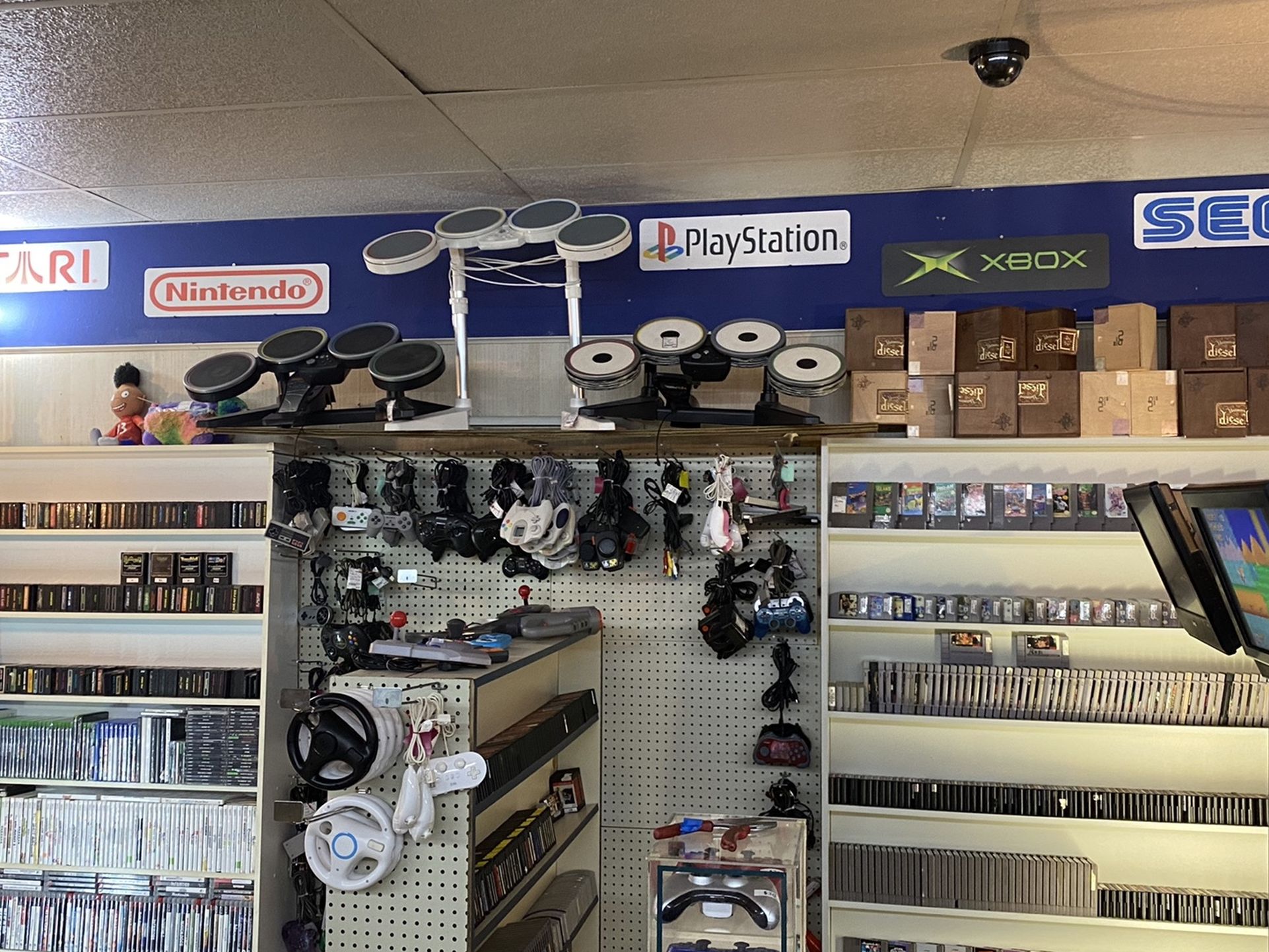 Over 2000 Video Games Come Check It Out