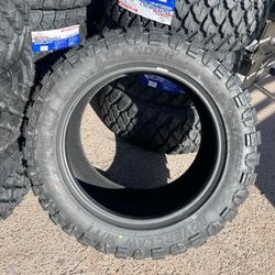 305/70/18 Atlander Roverclaw MT Tires New
