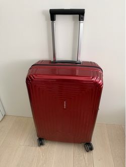 Samsonite hardside carryon spinner suitcase