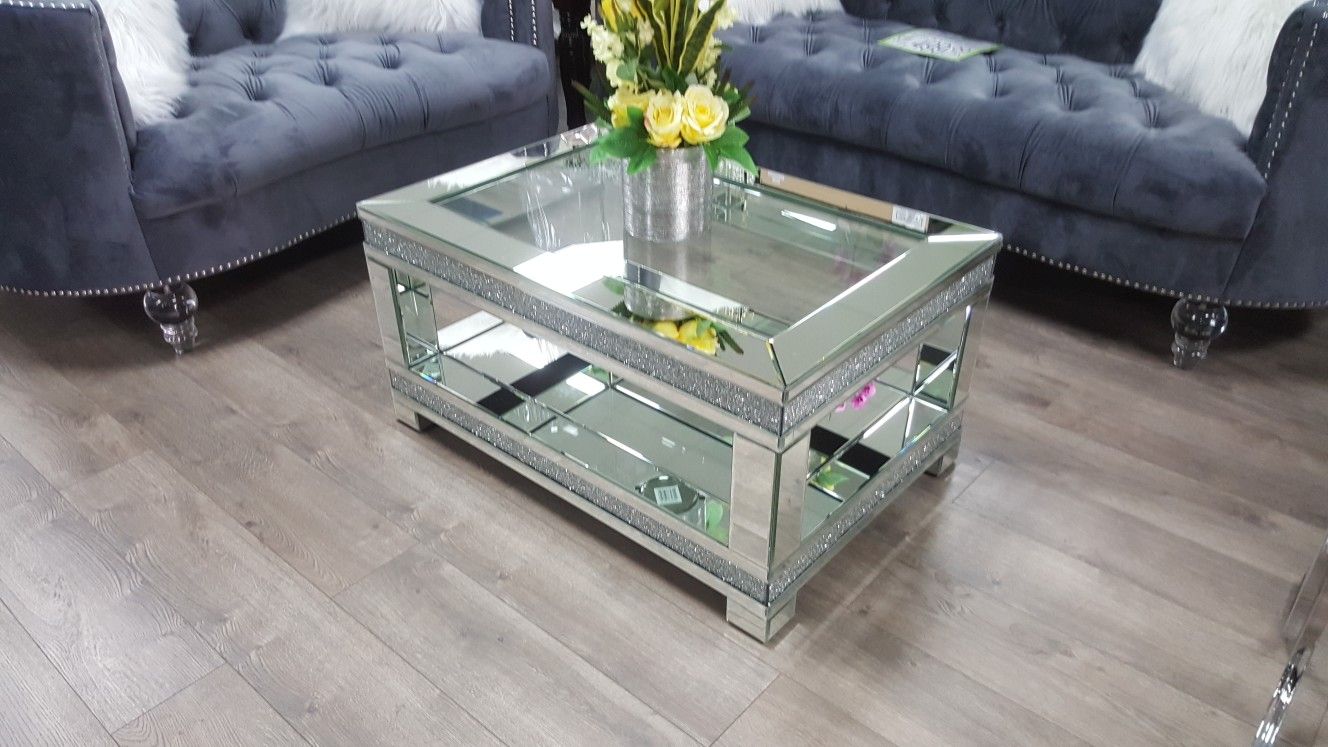 Beautiful coffee table. take it home today and pay it later