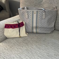 Authentic Tory Burch Gray Textured Tote Bag!