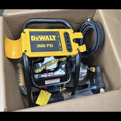 Pressure Washer Dewalt Con Honda 3600