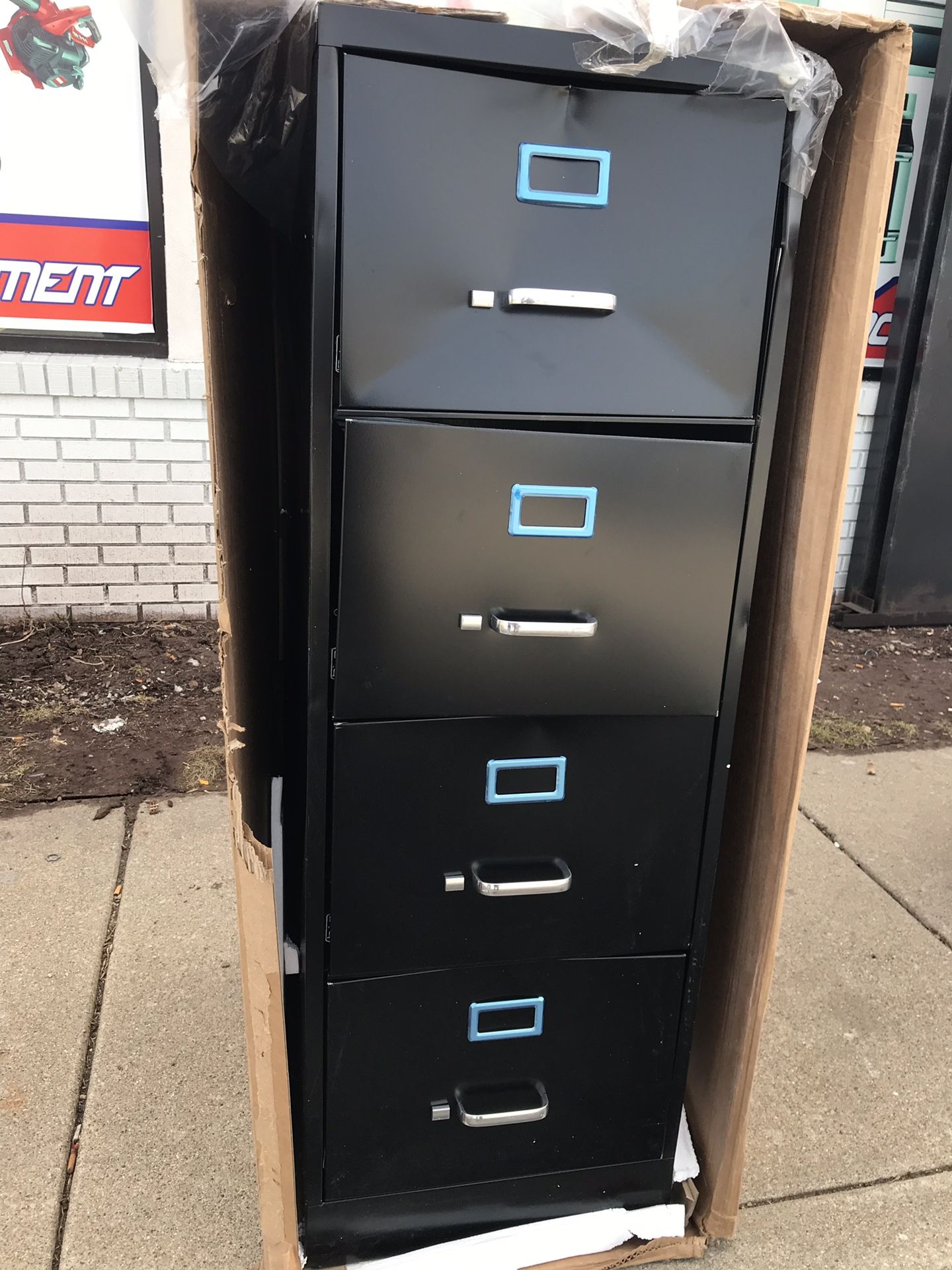 4-Drawer File cabinet (new) LITTLE DENTS