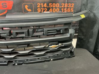 CHEVY SILVERADO 1500 GRILLE 2022-2024 OEM