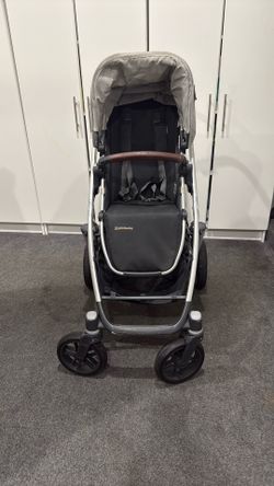 Uppa Baby V2 Stroller
