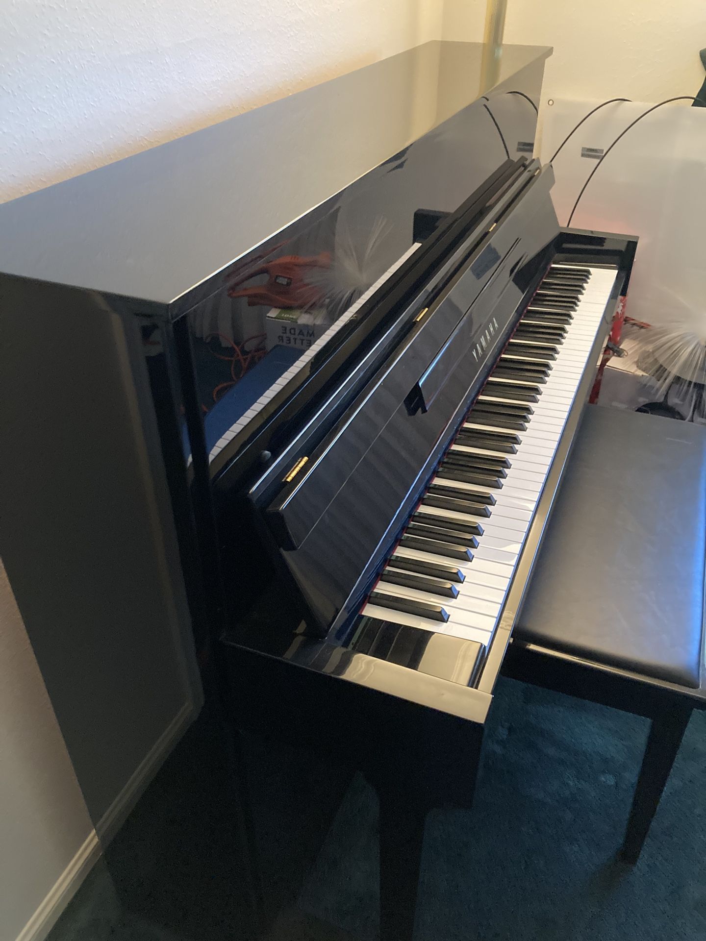 Yamaha Professional Piano T116 PE