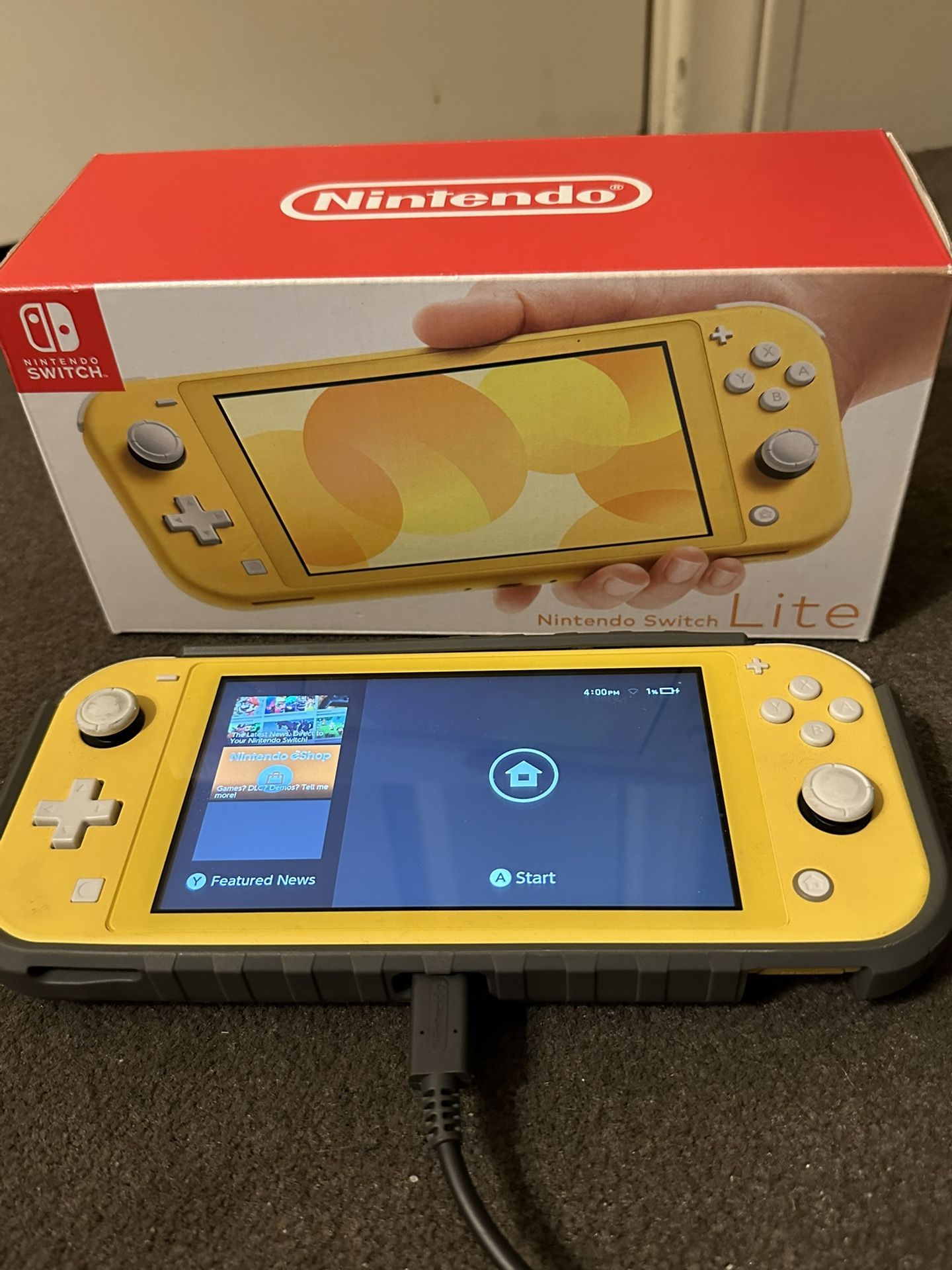 Nintendo Switch Lite (Yellow)