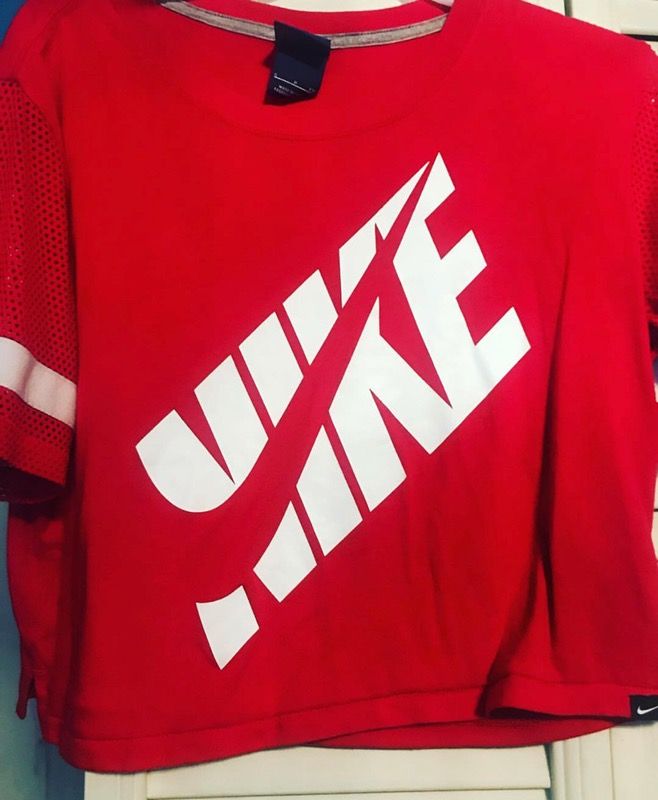 9 name brand shirts pink, American Eagle, Hollister Nike