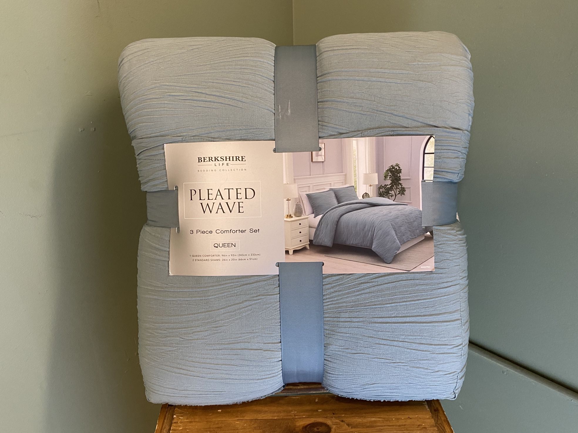 NEW! BERKSHIRE LIFE Pleated Wave 3Pc Queen Comforter Set (Teal)