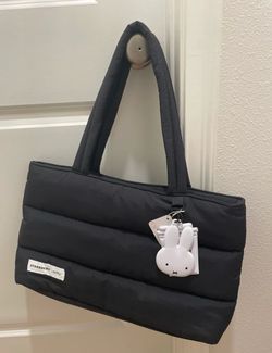 NWT Singapore Black Starbucks + Miffy puffer tote bag