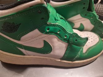 Air Jordan 1 High Green and White Sneakers 3.6