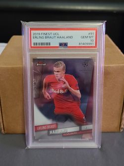 2019 Topps Finest UCL Erling Braut Haaland PSA 10