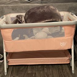 Baby Girl Bassinet 