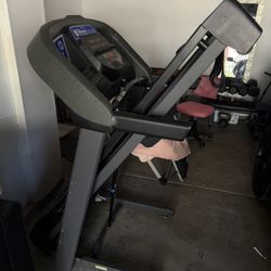 HORIZON ULTRA QUIET TREADMILL 
