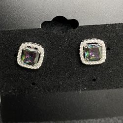 925 Silver Beautiful Cz Stones Earrings 