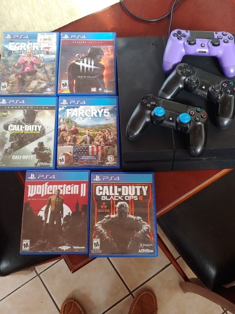 PS4 BUNDLE 6 GAMES 3 CONTROLLERS