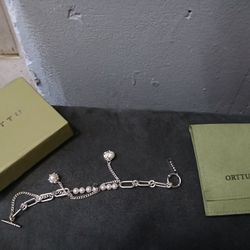 ORTTU PEARL CHARM BRACELET 