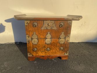 Vintage Asian Table Top Altar Cabinet: 19”Lx12”Wx15” Tall
