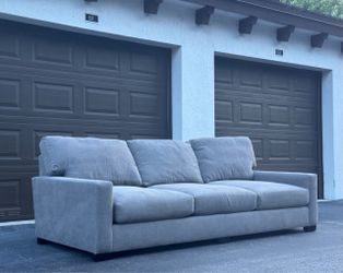Sofa/Couch Sectional - Pottery Barn - Delivery Available 🚛