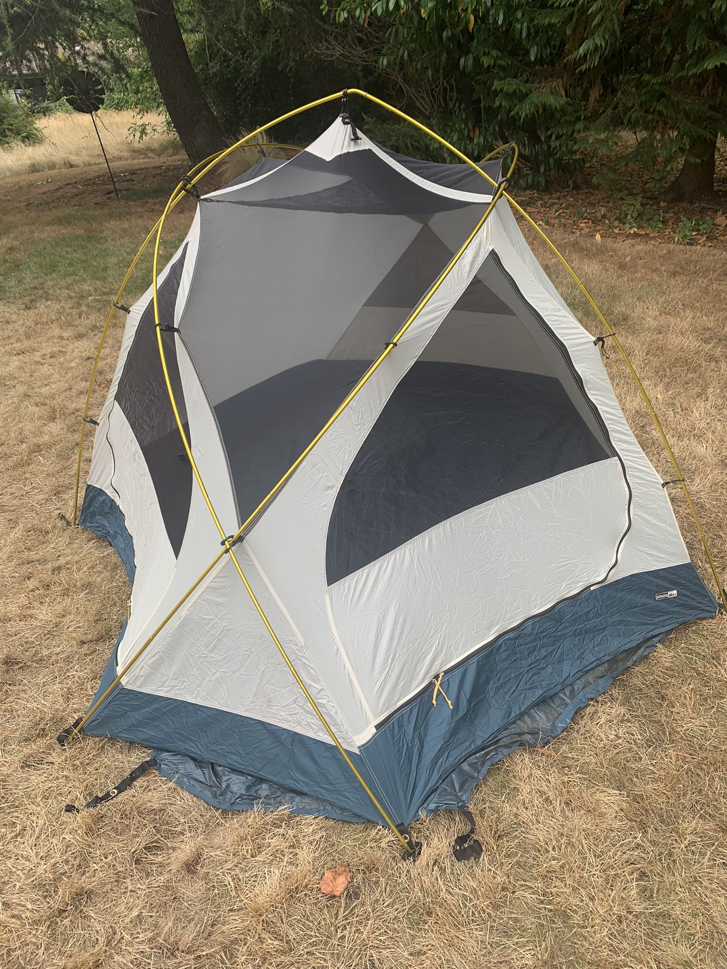 Rei Taj 3 Backpacking Tent W/ Footprint