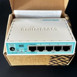 Mikrotik hEX RB750Gr3 5-port Ethernet Gigabit Router 