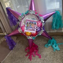 Selling Piñata Both Side Have Balls 