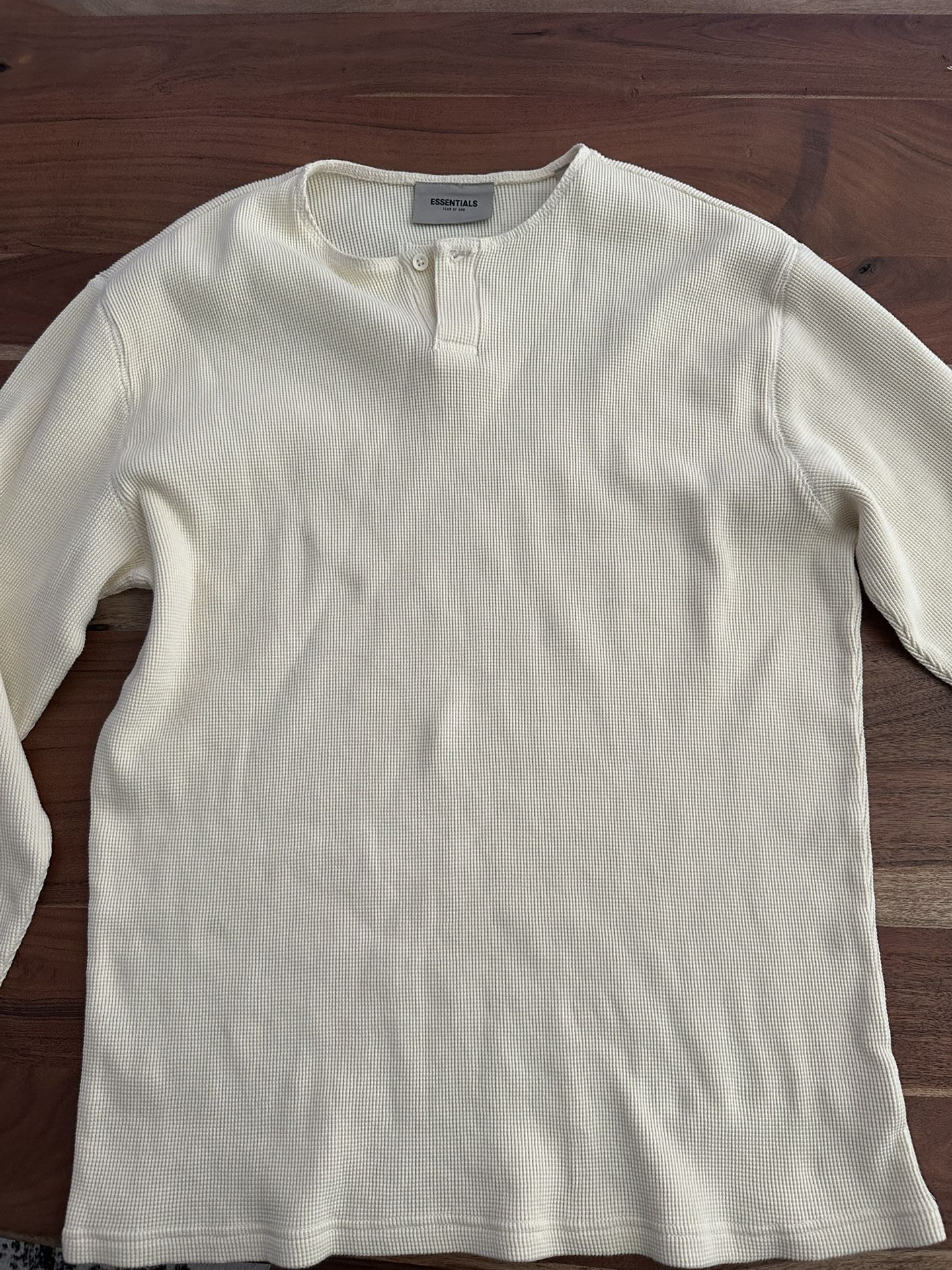 ESSENTIALS Men’s Long Sleeve