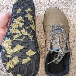 Barefoot Hiking Shoes Size 8.5 Or 10
