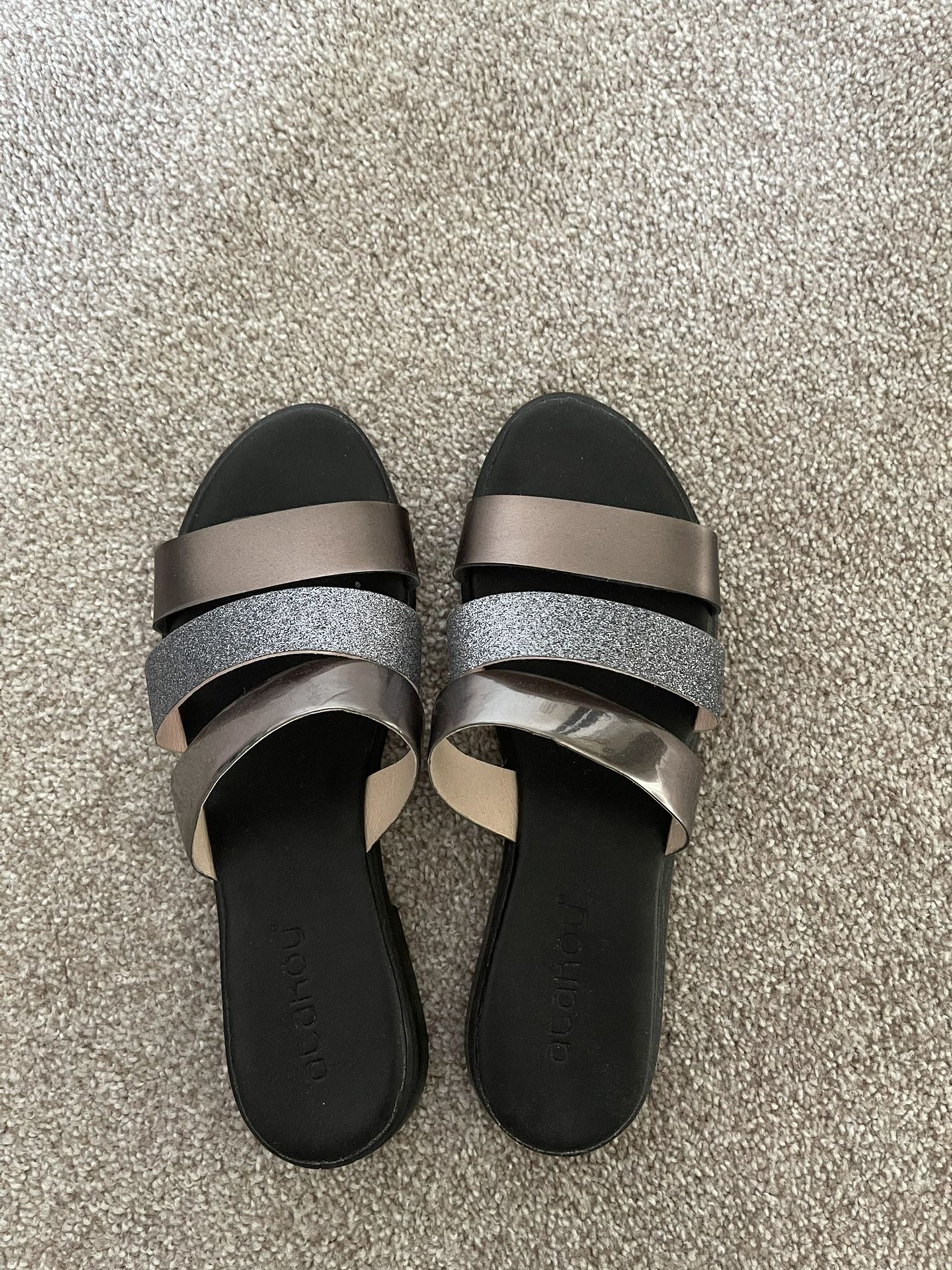 Sandal