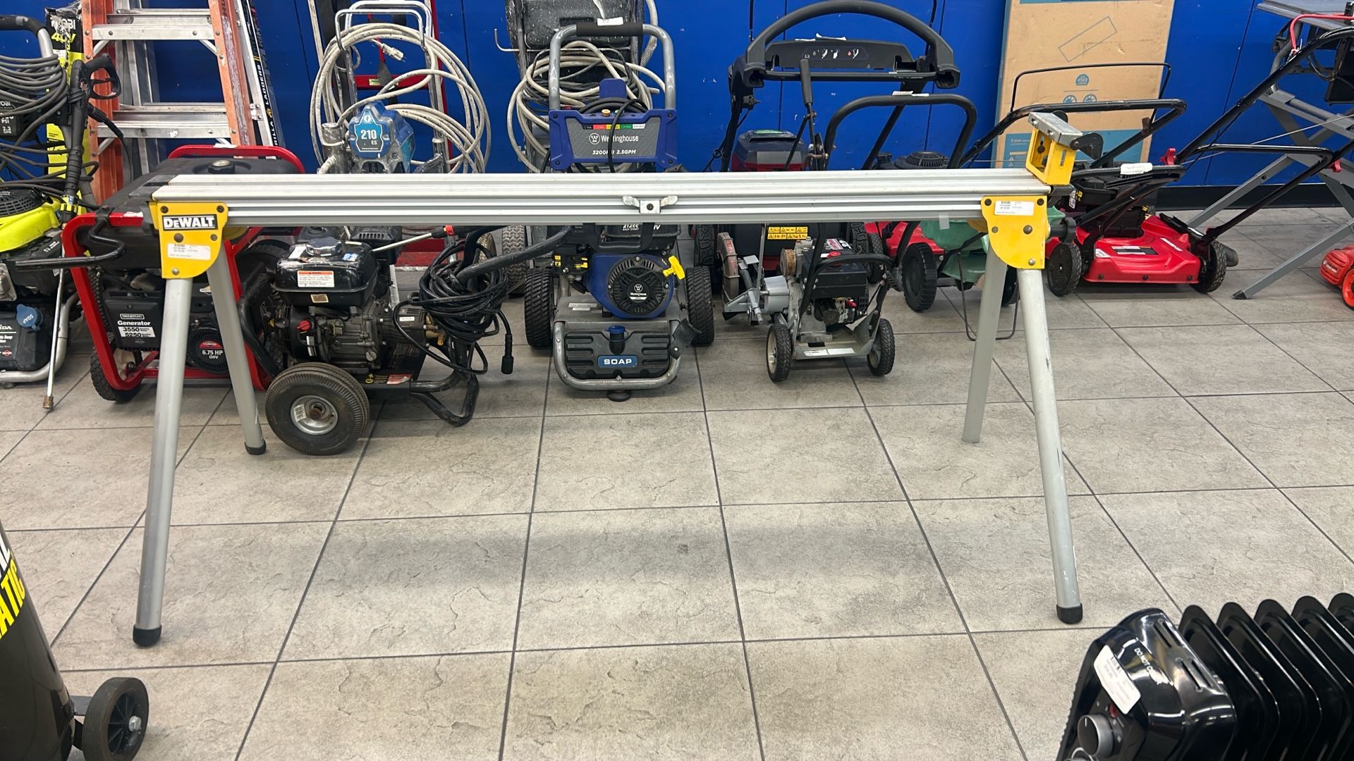 Dewalt Stand 