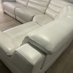 SECTIONAL GENUINE 💯 % LEATHER RECLINER WHITE COLOR .. DELIVERY 🚛SERVICE AVAILABLE ✅🚛💥