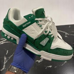Louis Vuitton LV Trainer Sneaker Low “Green/White” – Monogram Embossed