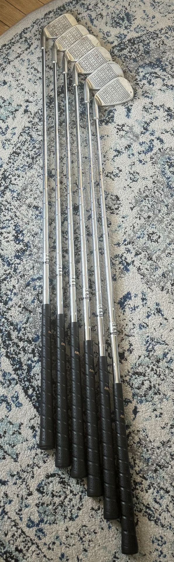 Arnold Palmer Men’s Right Handed Golf Irons and Pitching Wedge