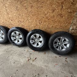 17” GM 1500 Wheels/Bridgestone Dueler A/T Tires 