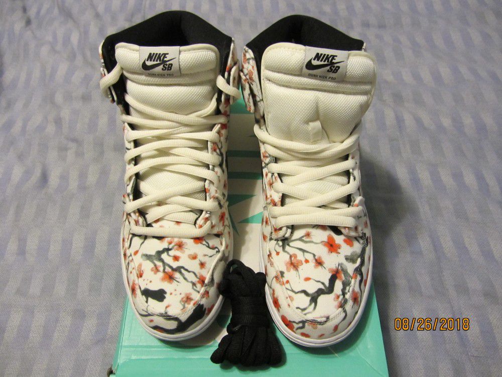anfitrión acuerdo cisne Nike Dunk High Pro SB Cherry Blossom Size 12 for Sale in Los Angeles, CA -  OfferUp
