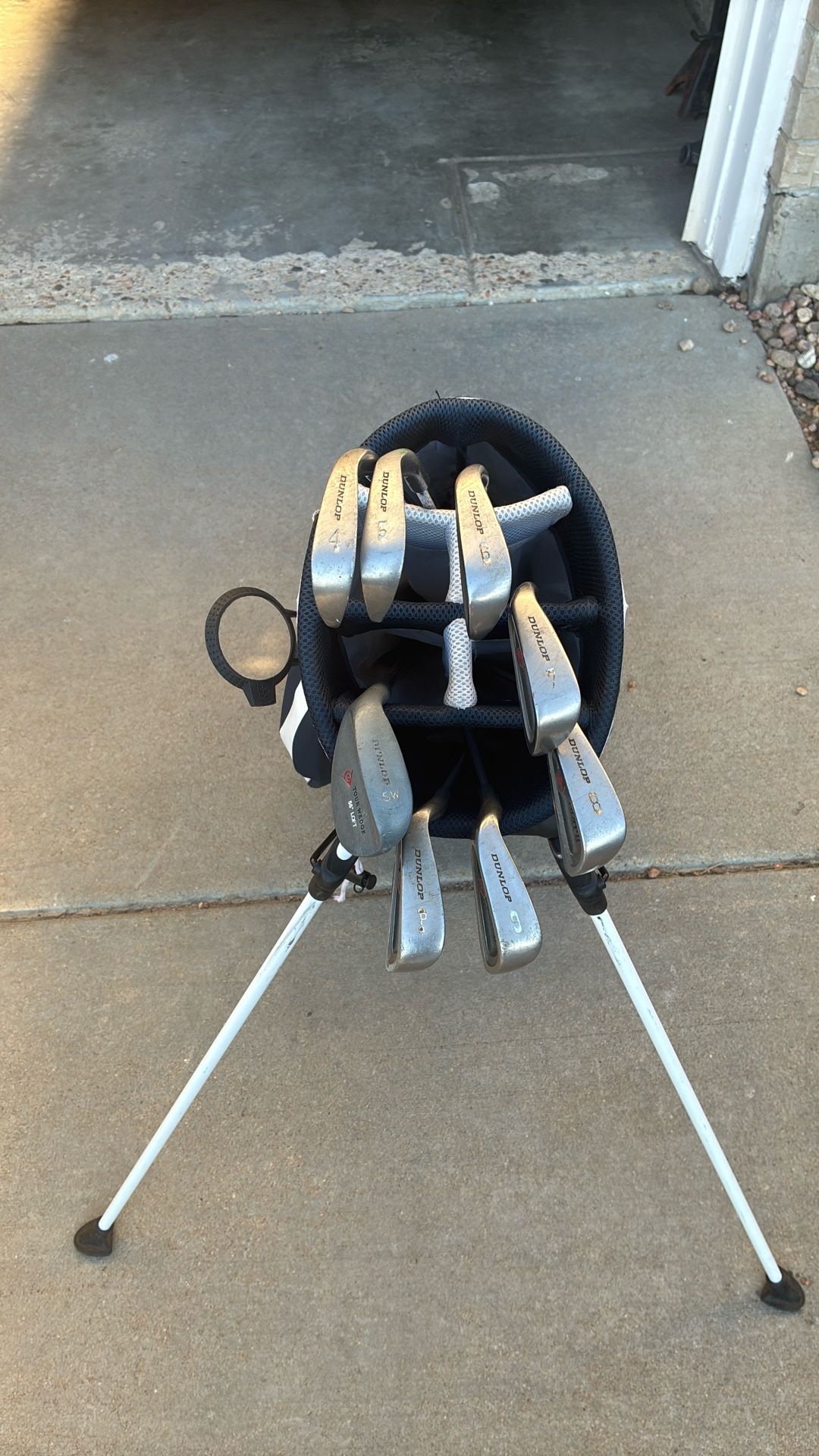 Left Handed Dunlop Irons 4 Irons-sand Wedge And Adidas Bag 